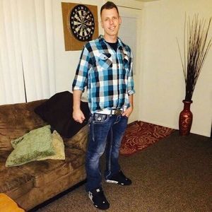 Meet your Posher, Nicholas